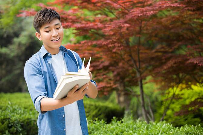 現(xiàn)在博士、碩士論文以及本科論文參考文獻(xiàn)數(shù)量一般要求