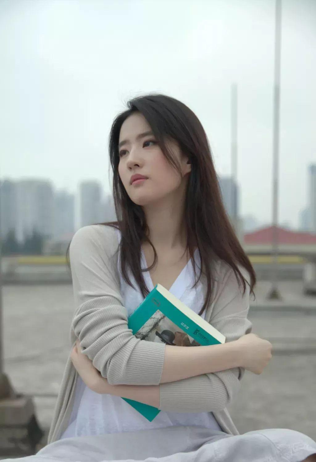 英文的參考文獻標準格式